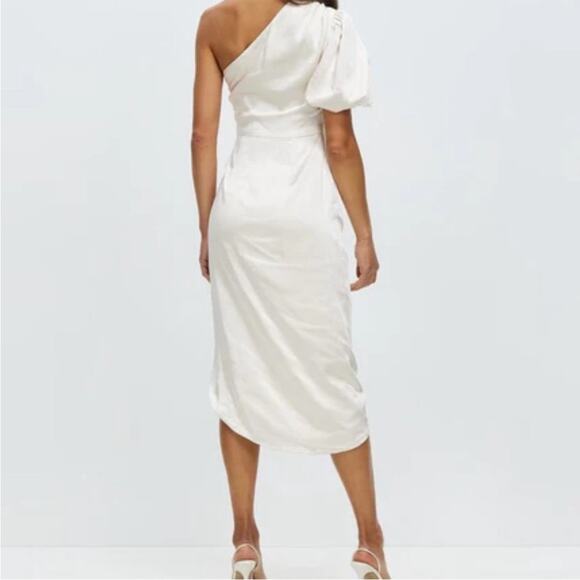 ELLIATT Cinda Satin Midi Dress in Pearl one shoulder puff sleeve bridal revolve - Picture 3 of 16